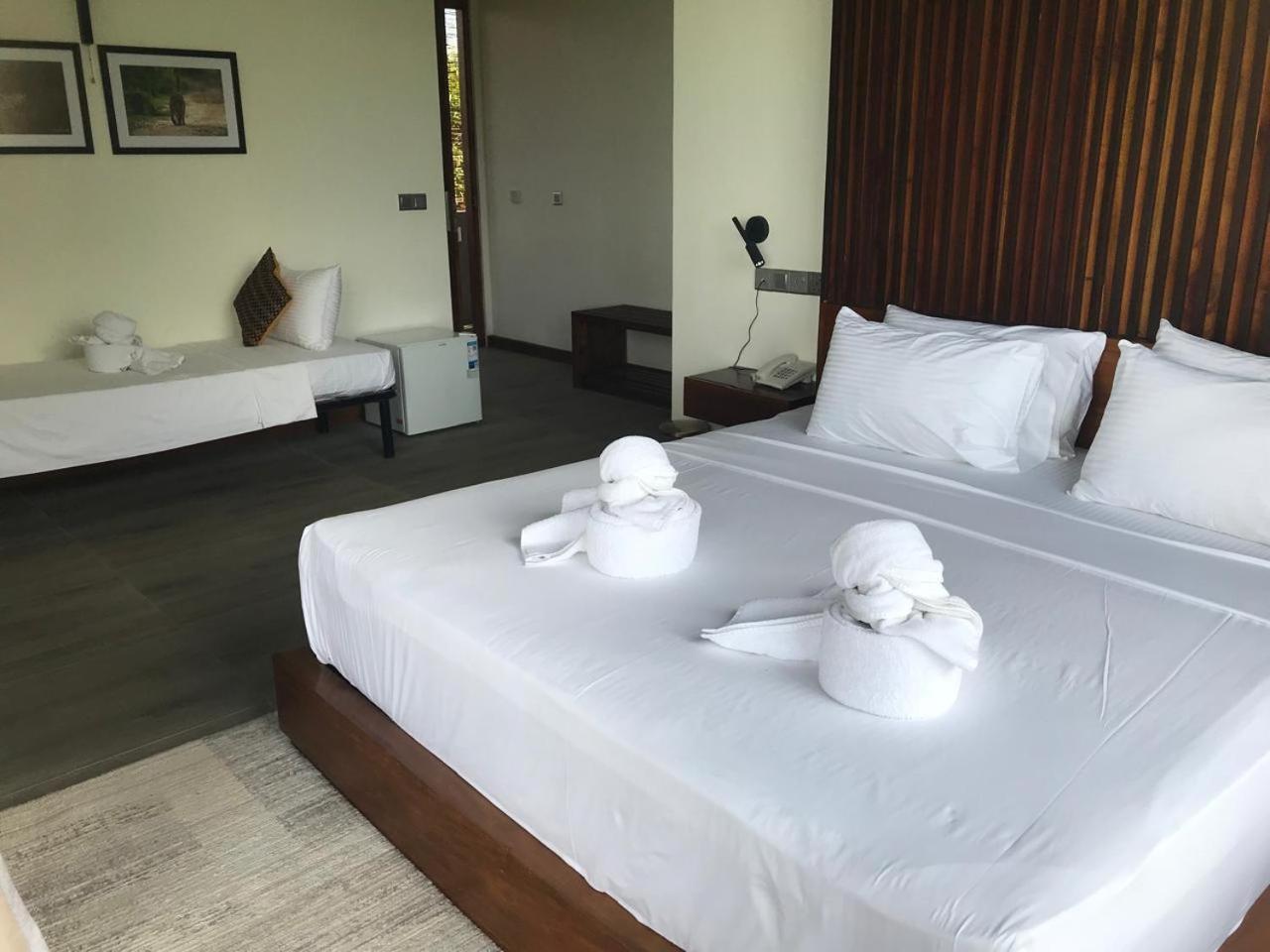 Thimbiri Wewa Resort Уилпатту Экстерьер фото