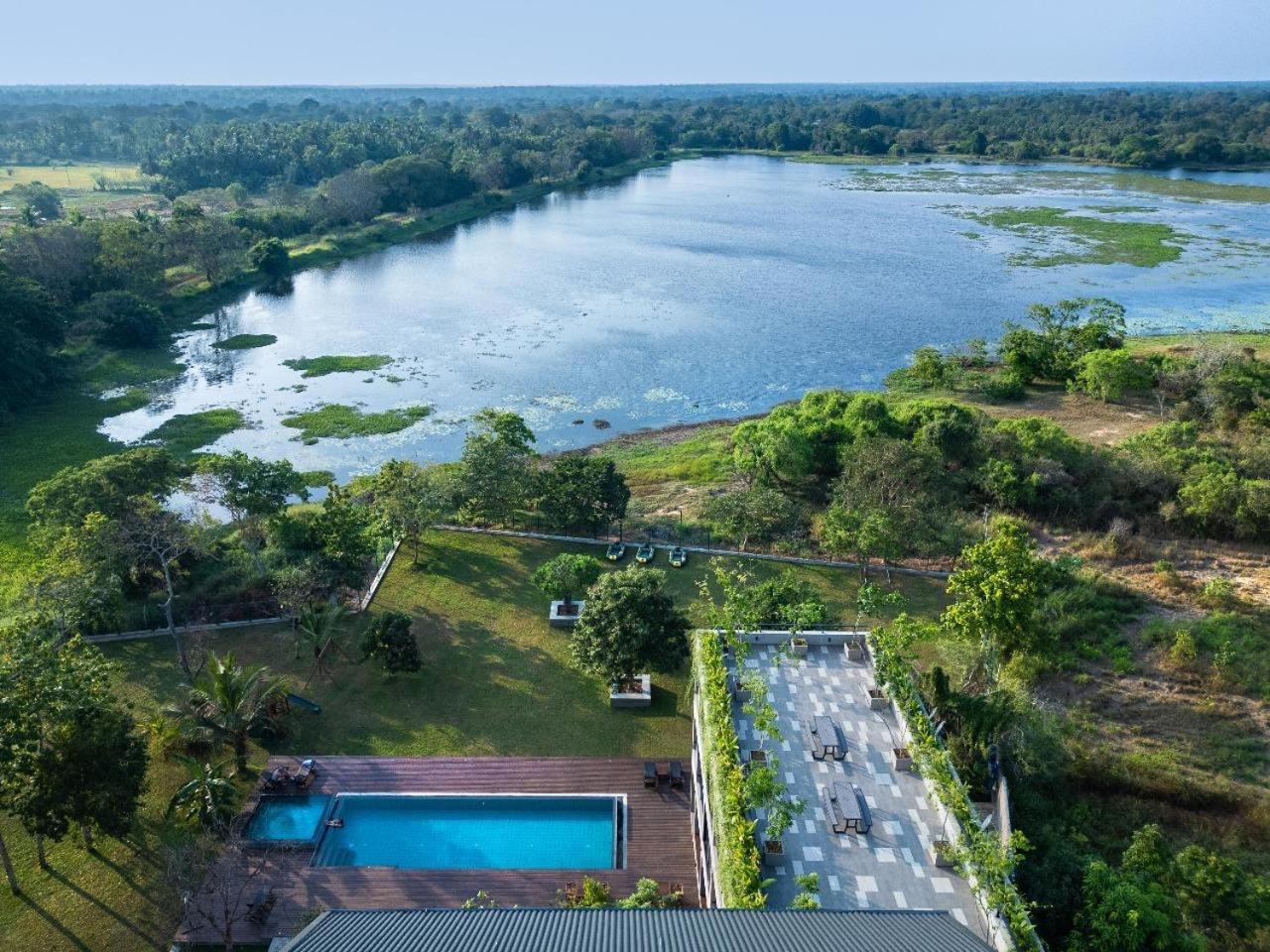 Thimbiri Wewa Resort Уилпатту Экстерьер фото