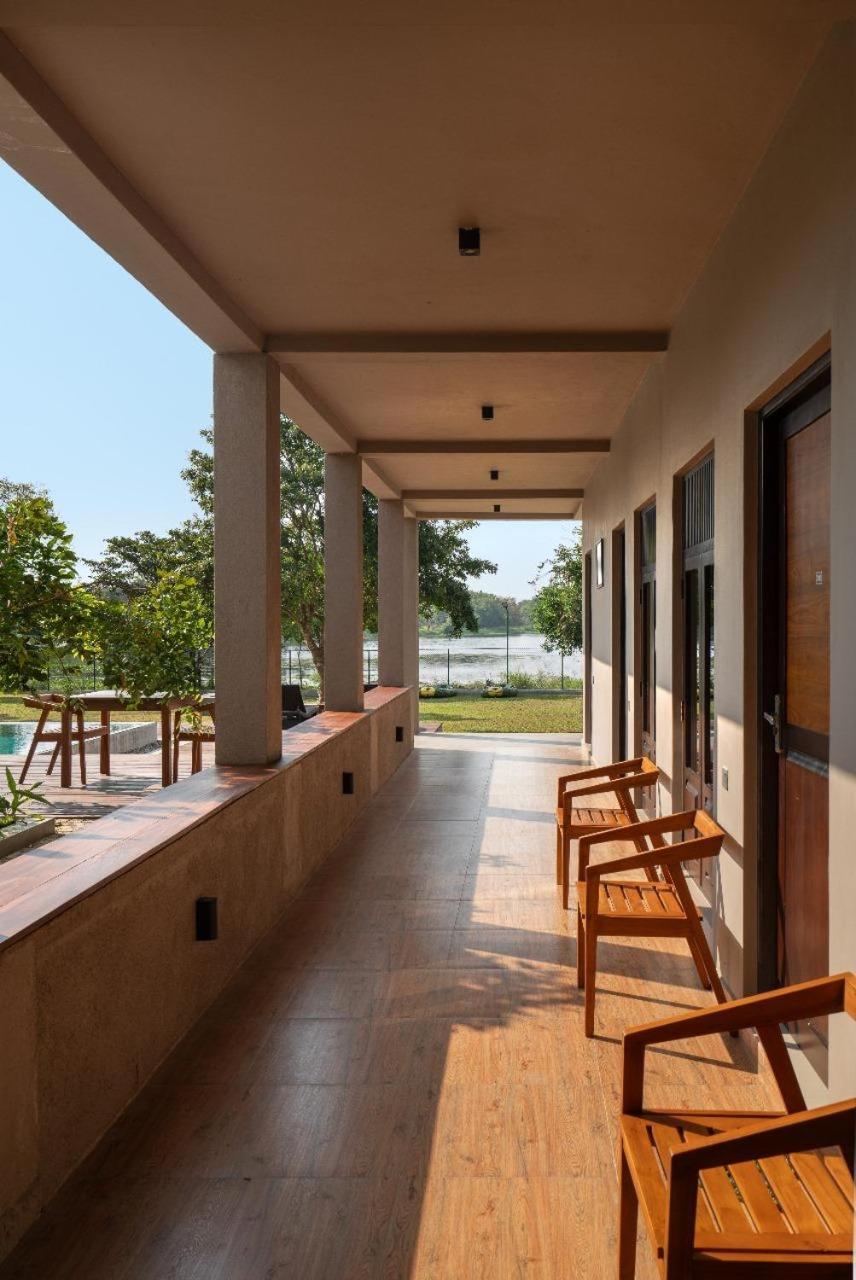 Thimbiri Wewa Resort Уилпатту Экстерьер фото